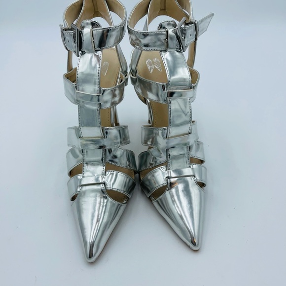 VICTORIA SECRET’S SILVER MUTLI STRAP POINTY HEELS - Picture 6 of 9